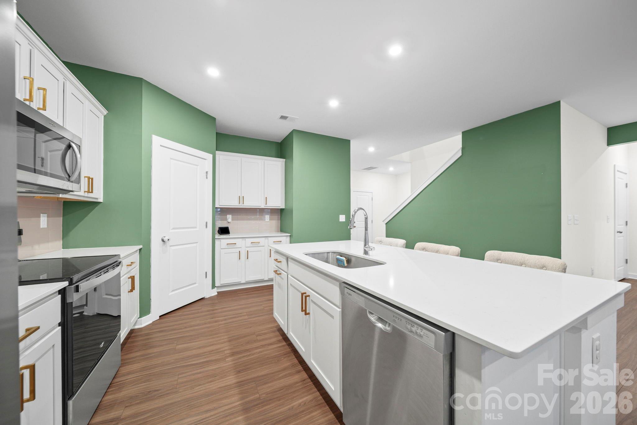2556 Blue Sky Meadows Drive Property Photo 20