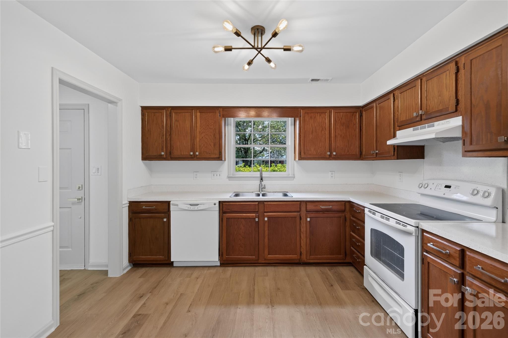 8314 Chippenham Lane Property Photo 7