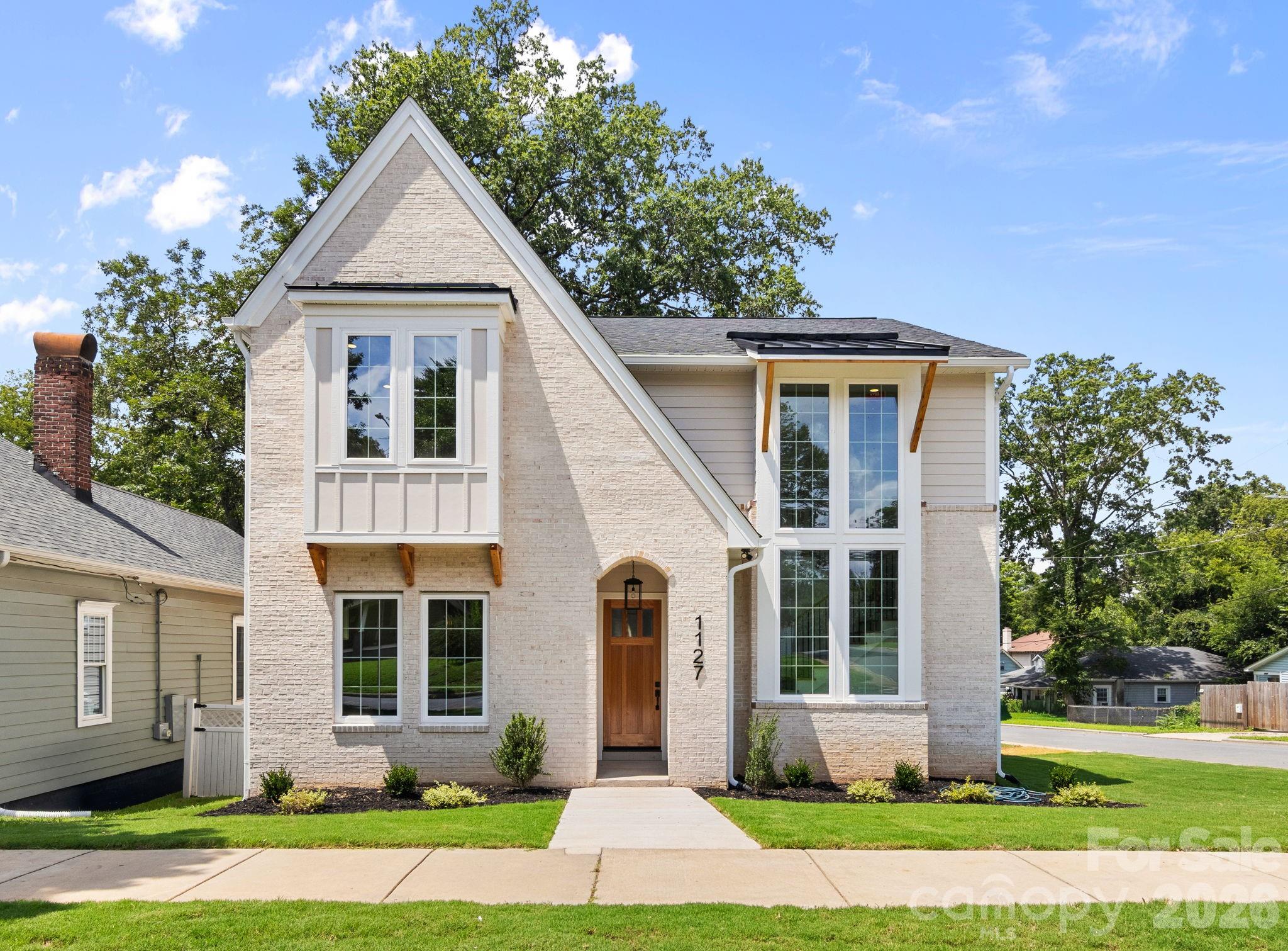 1127 Allen Street Property Photo 1