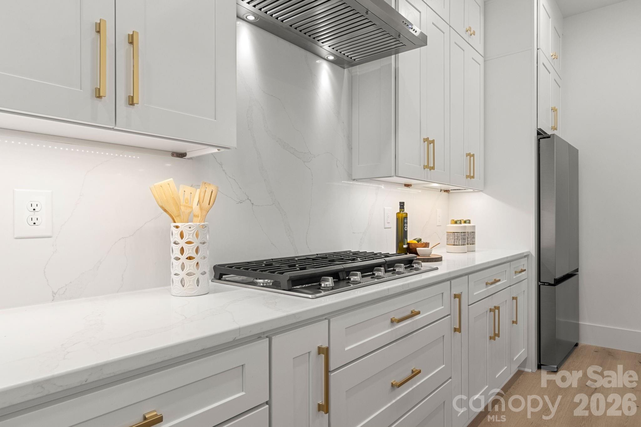 1127 Allen Street Property Photo 6