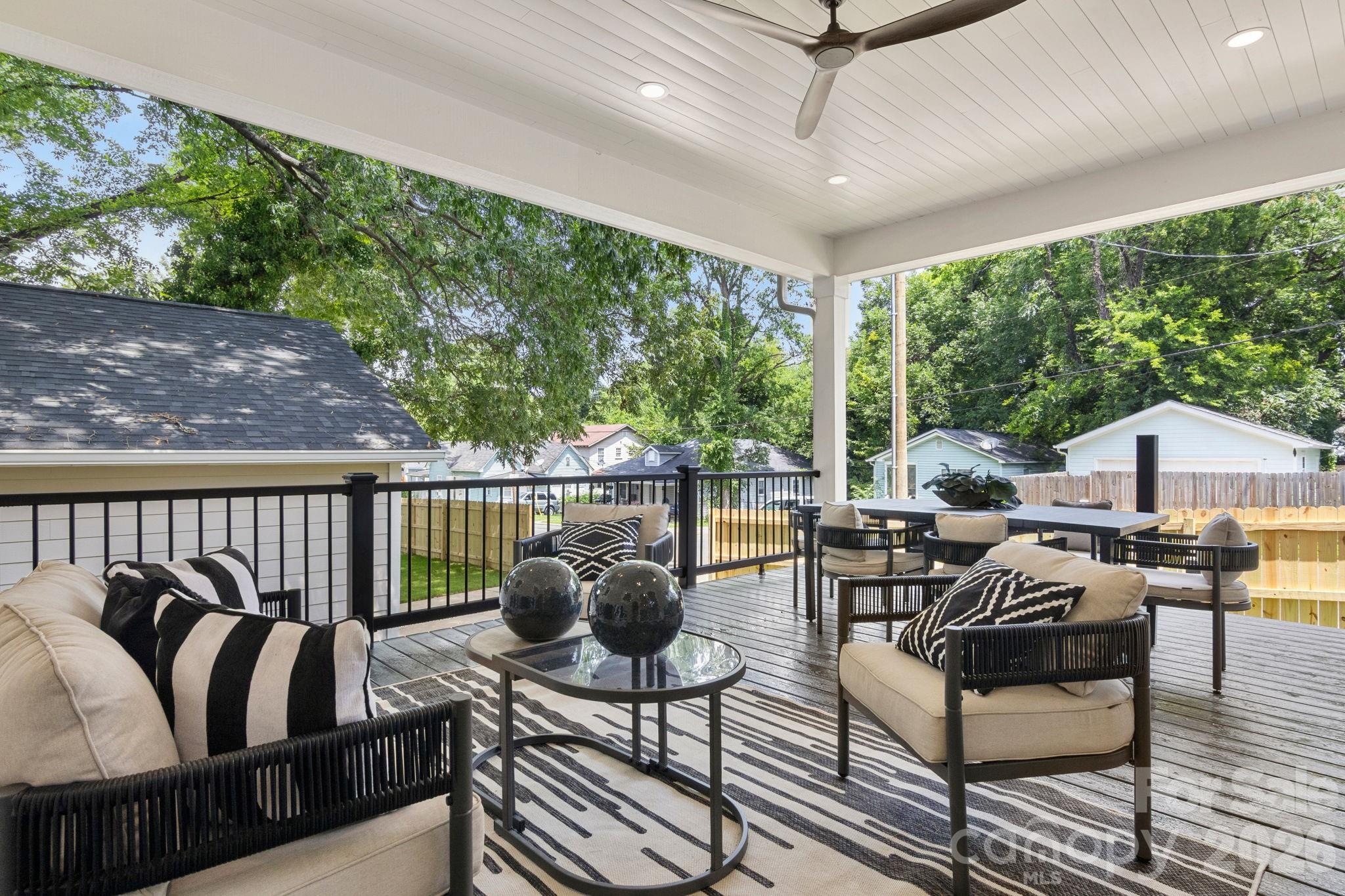 1127 Allen Street Property Photo 20