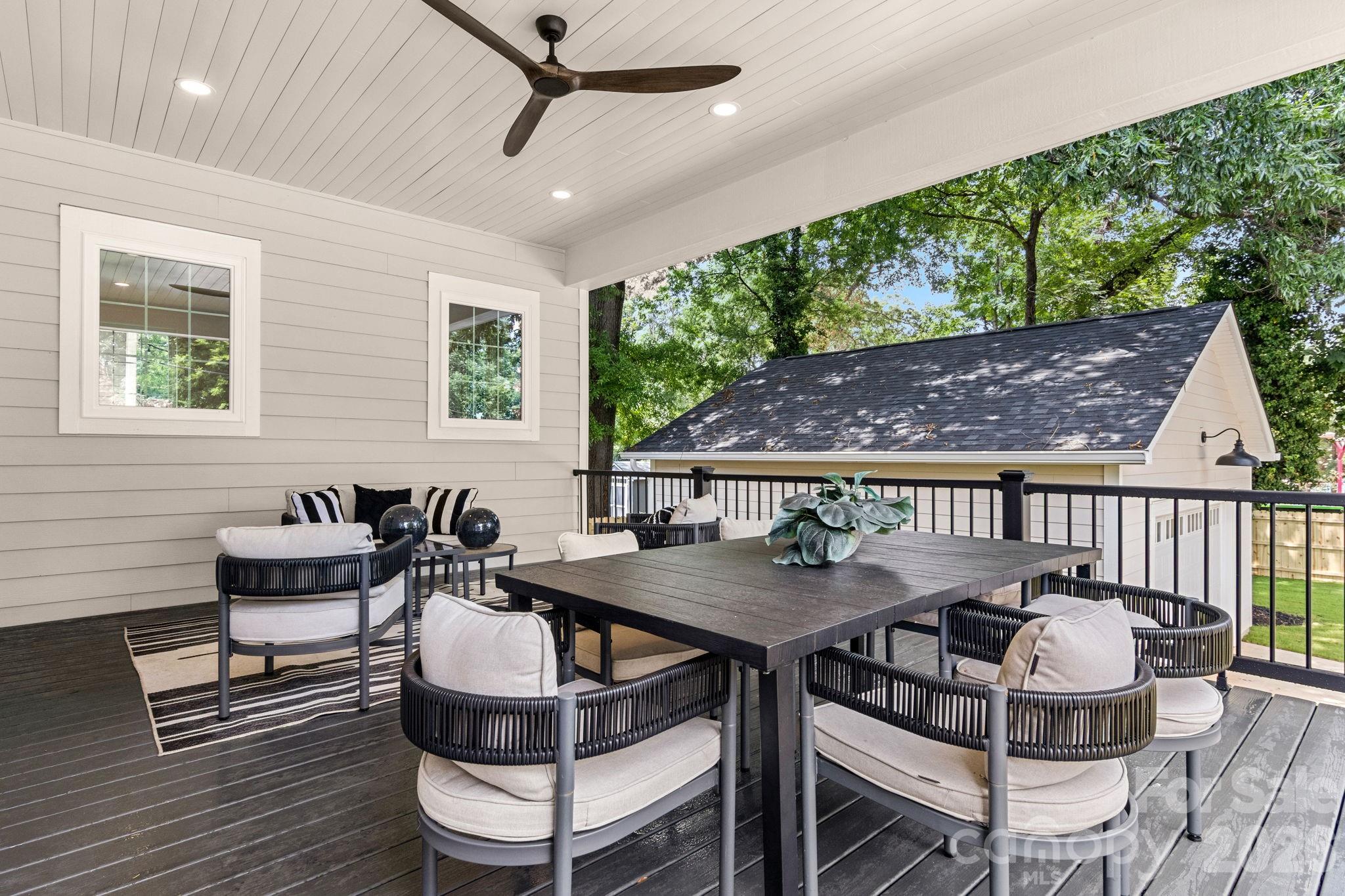1127 Allen Street Property Photo 21