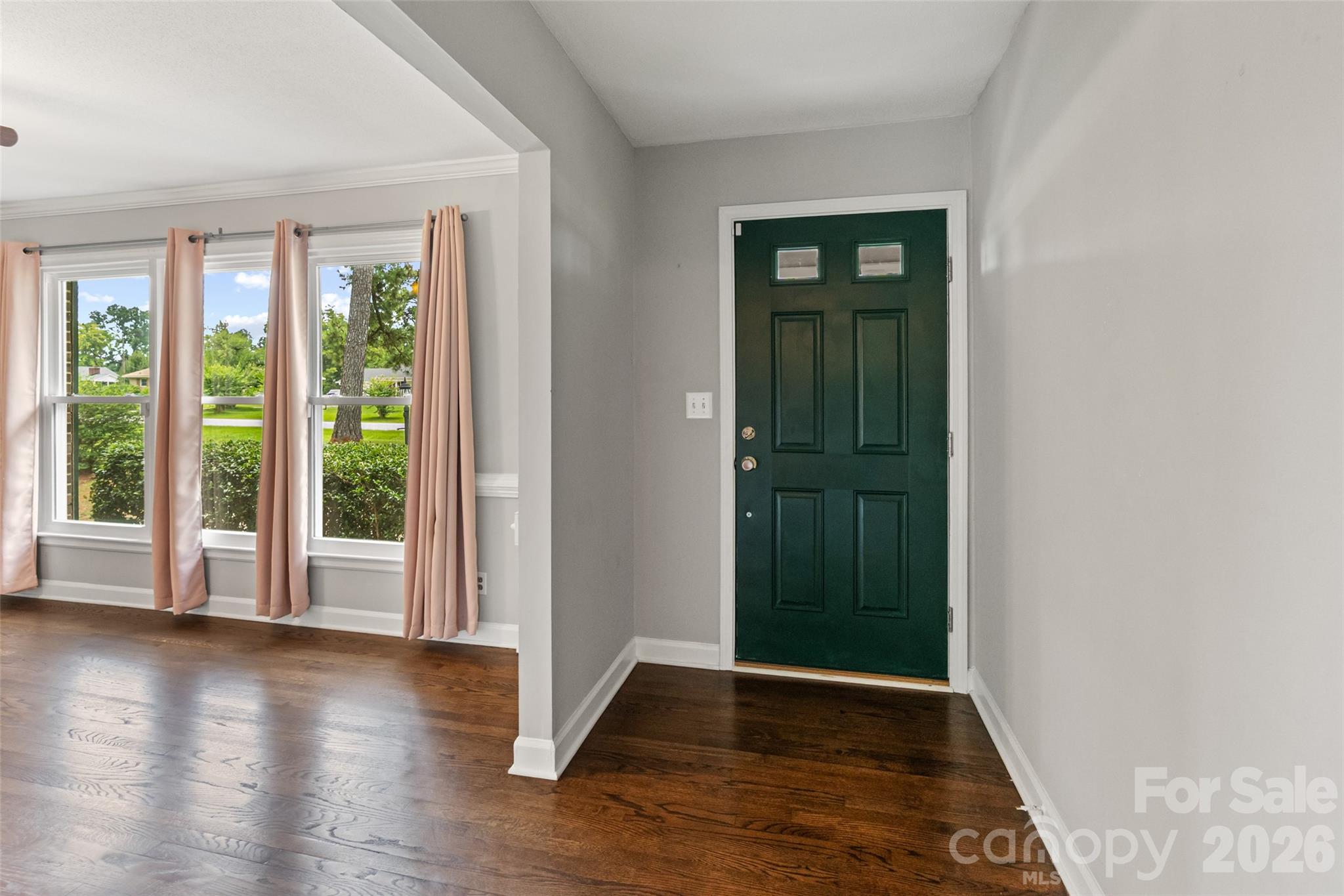 753 Schuyler Drive Property Photo 4