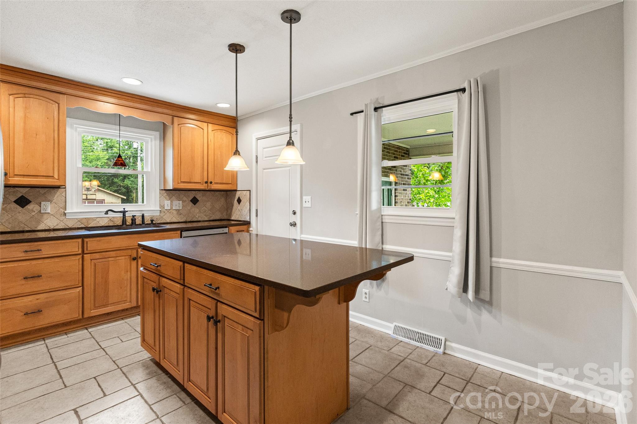 753 Schuyler Drive Property Photo 10