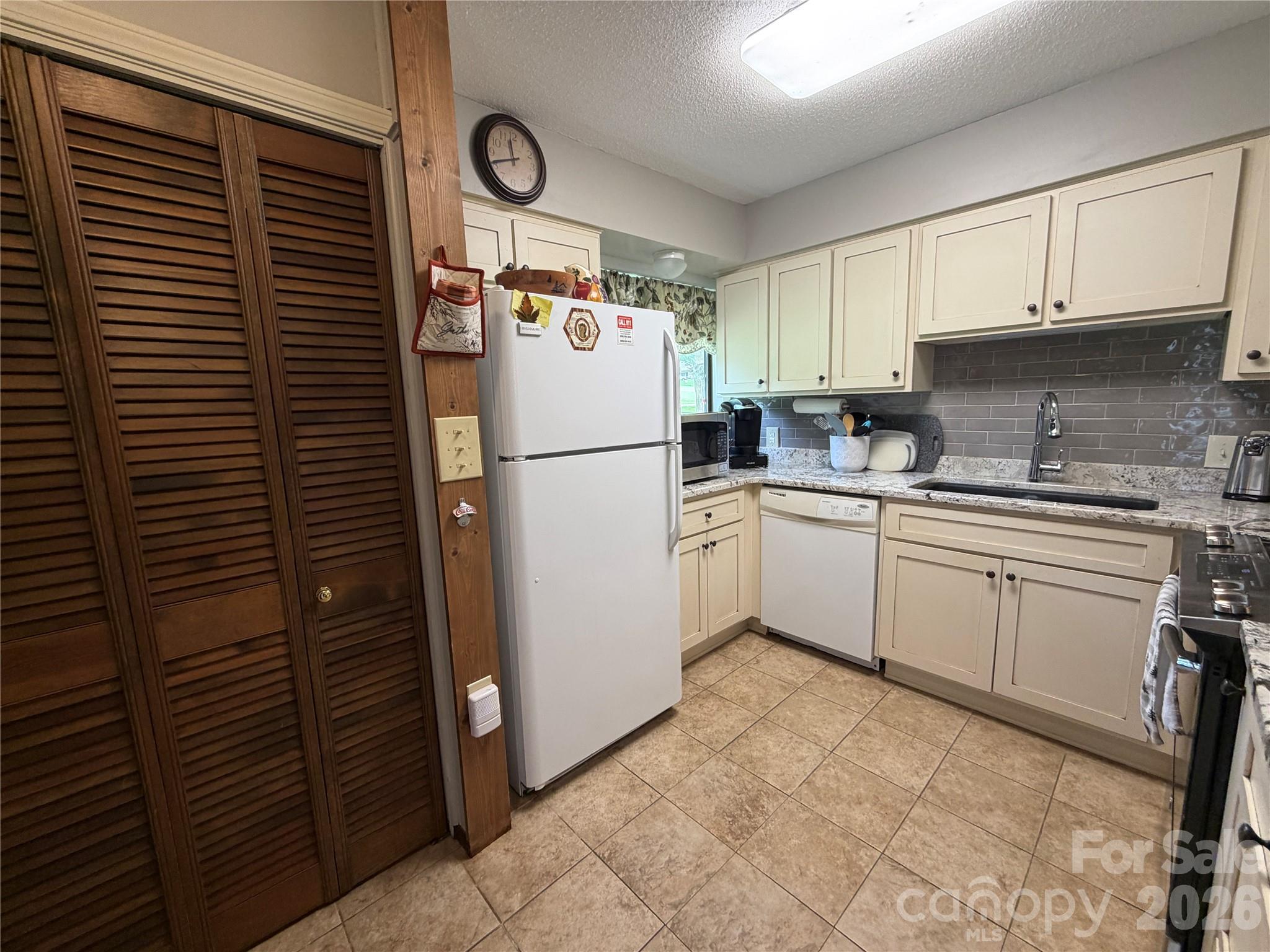 429 Mountains Boulevard C101 Property Photo 4