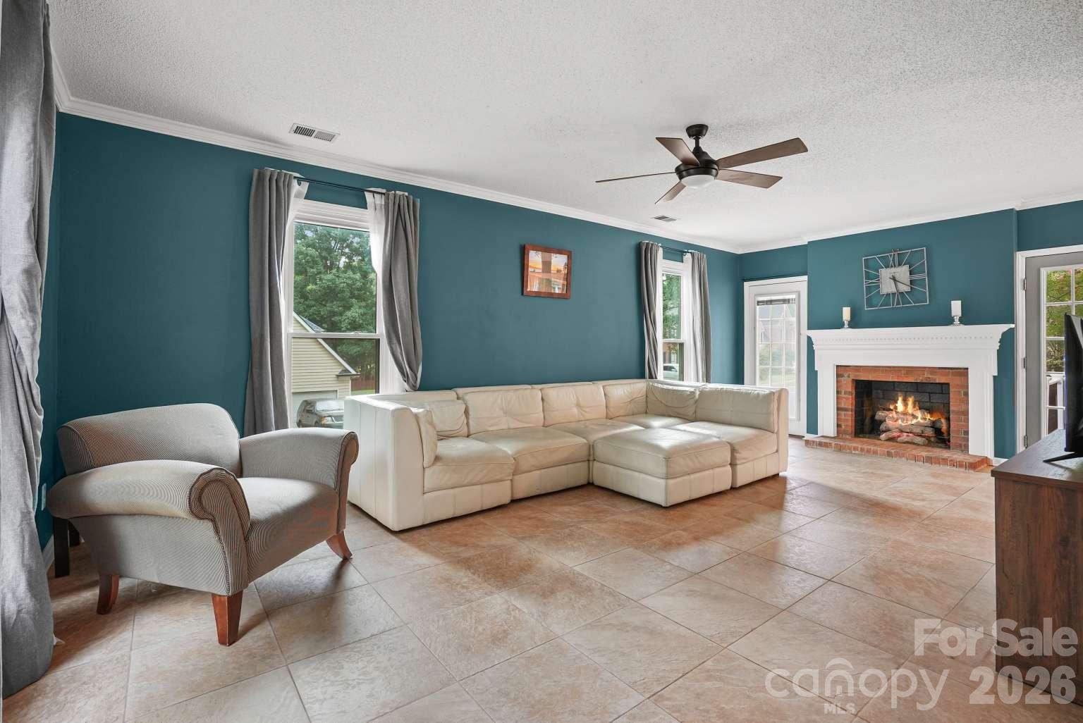 612 Grays Creek Lane Property Photo 4