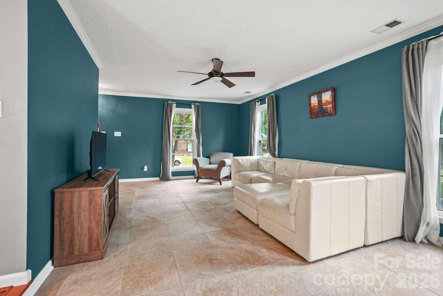 612 Grays Creek Lane Property Photo 7