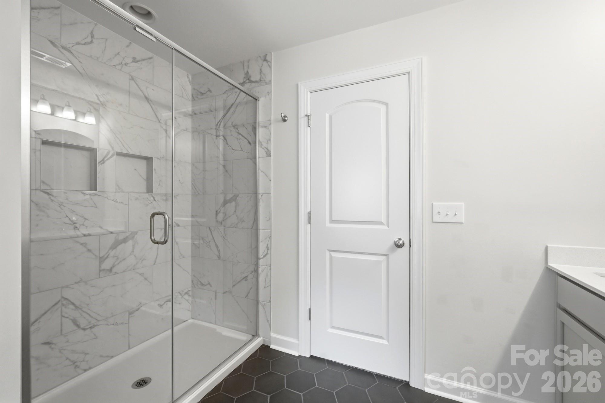 5670 Galloway Drive Property Photo 40