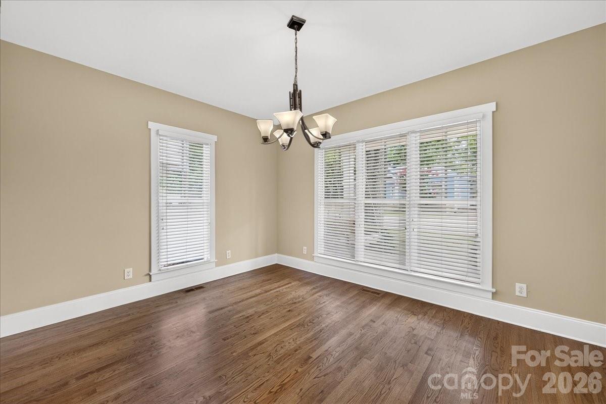 729 Charles Avenue Property Photo 13