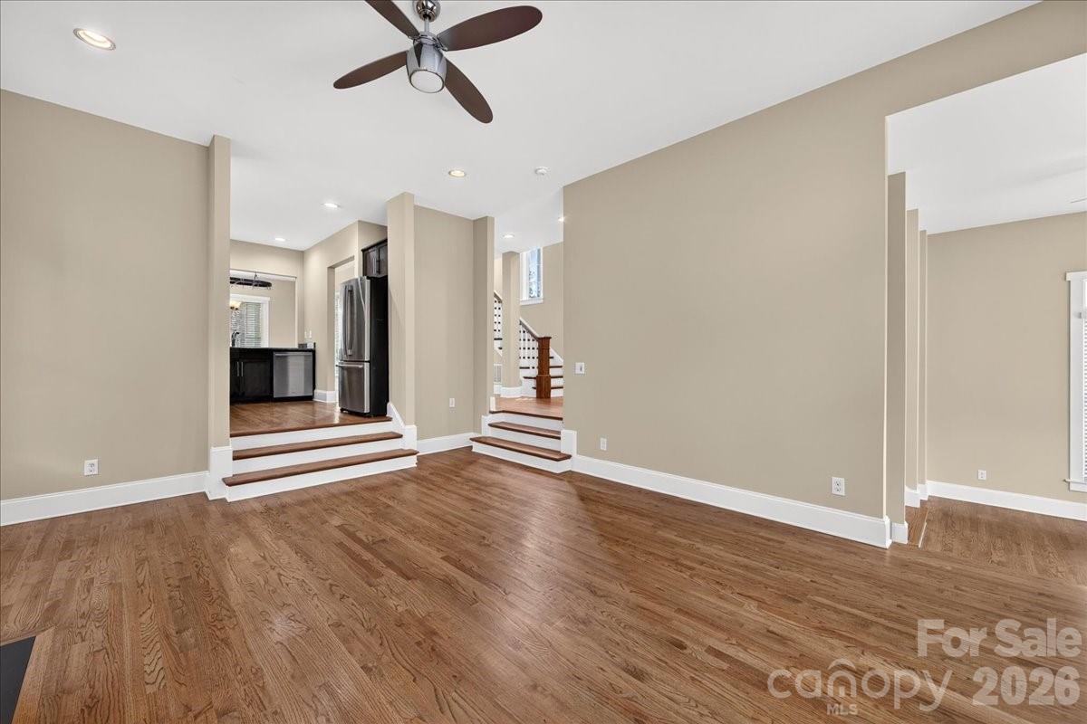 729 Charles Avenue Property Photo 16