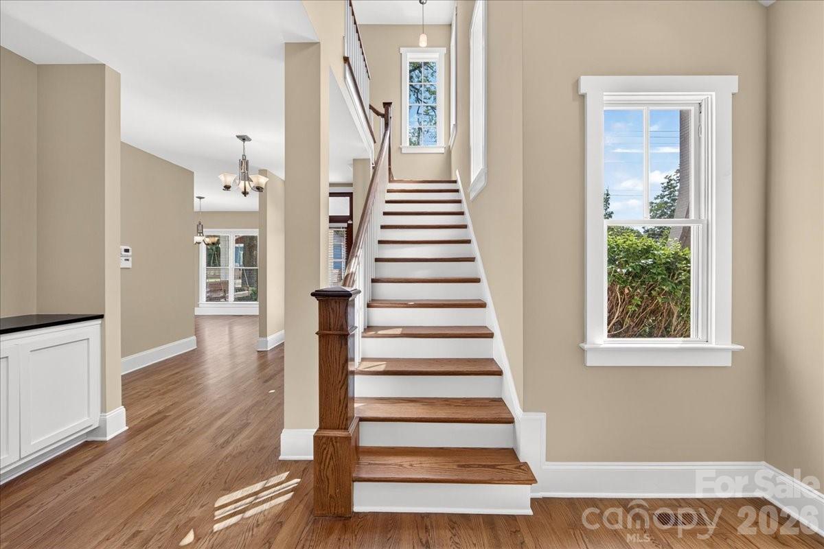 729 Charles Avenue Property Photo 19
