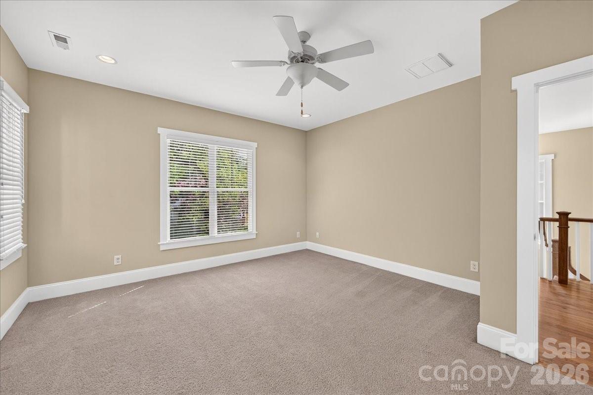 729 Charles Avenue Property Photo 21