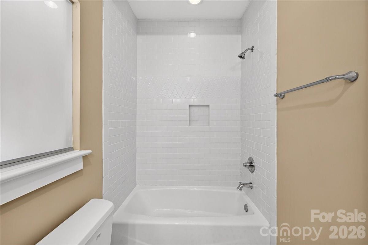 729 Charles Avenue Property Photo 30