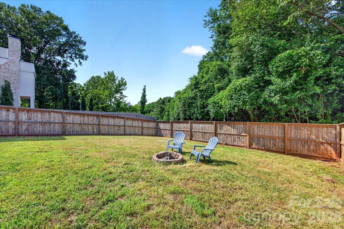 729 Charles Avenue Property Photo 34