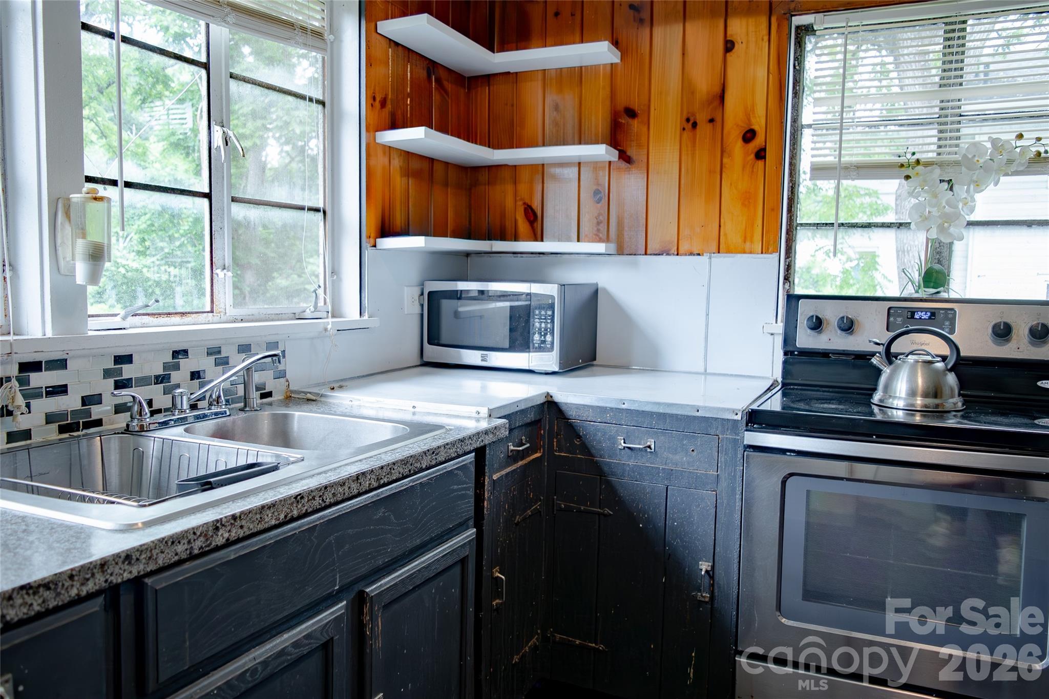 412 1st Avenue Property Photo 6