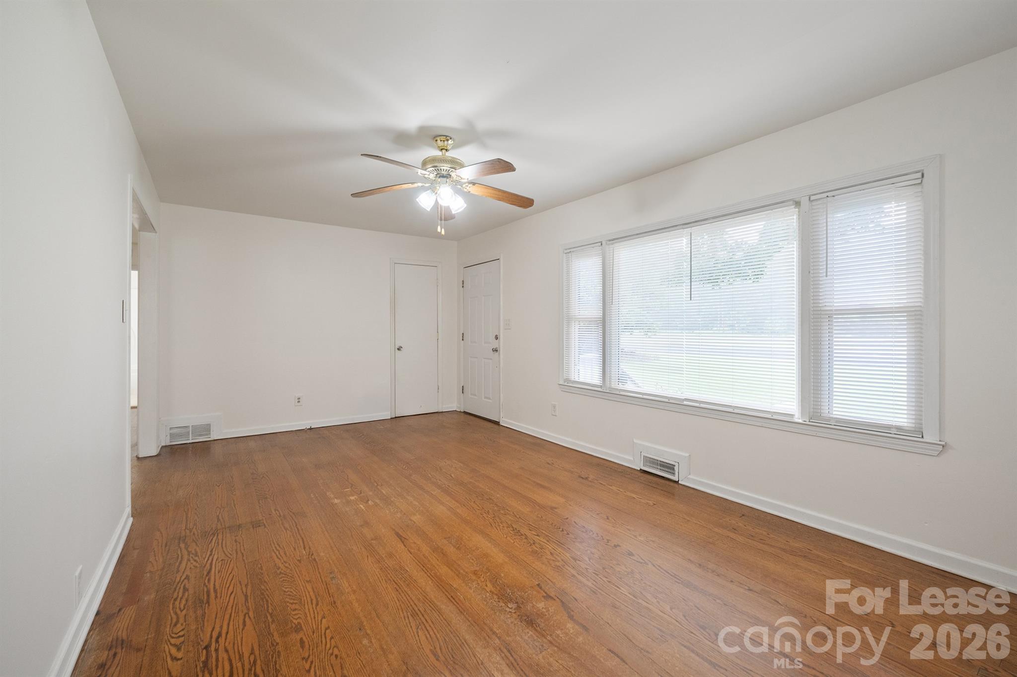 7122 Mallard Creek Road Property Photo 4