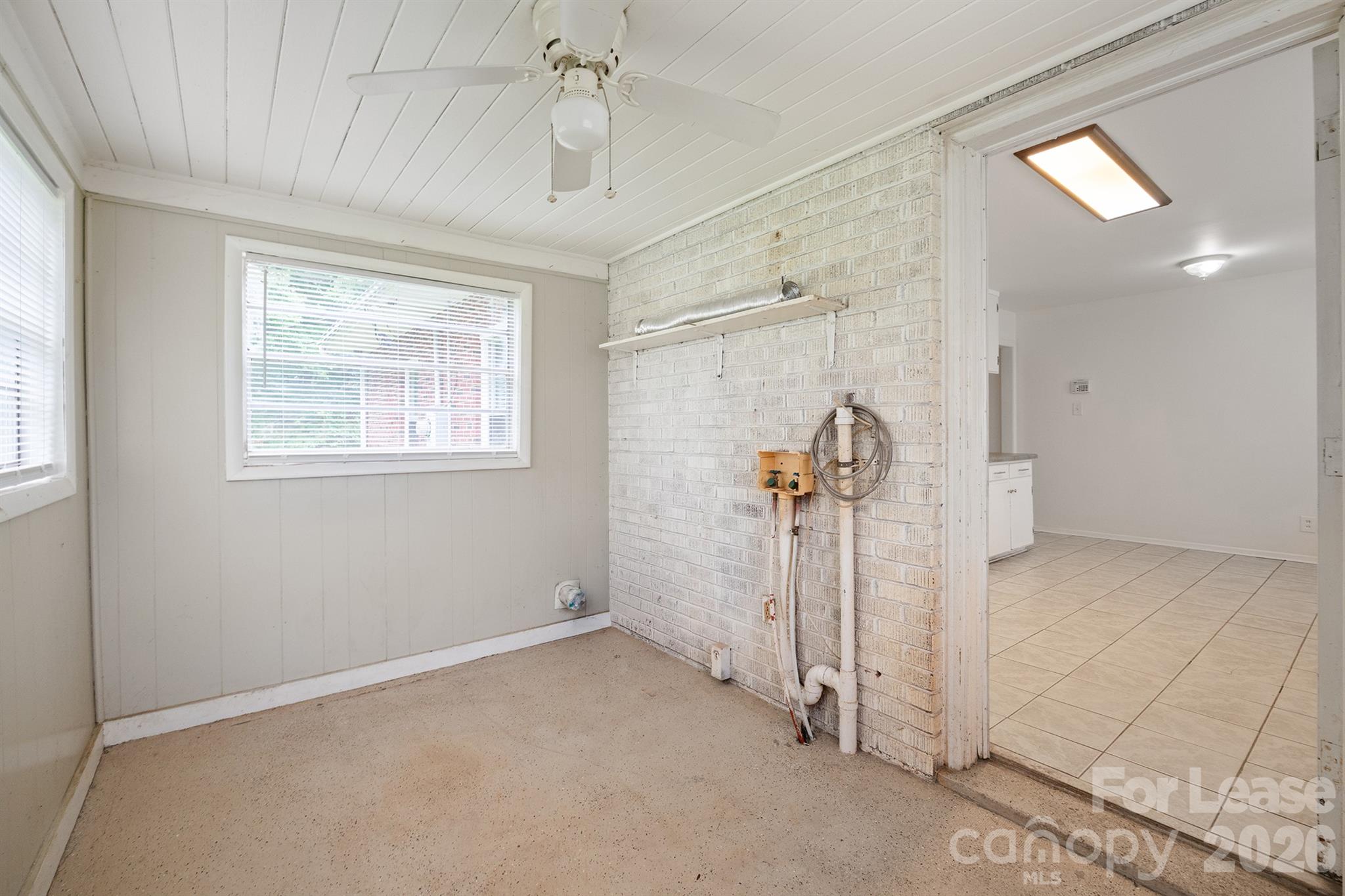 7122 Mallard Creek Road Property Photo 9