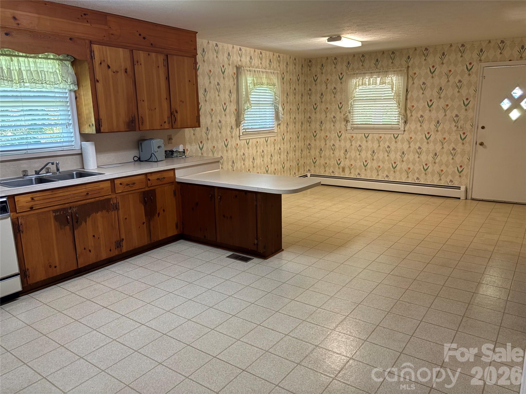 2841 Emory Road Property Photo 3