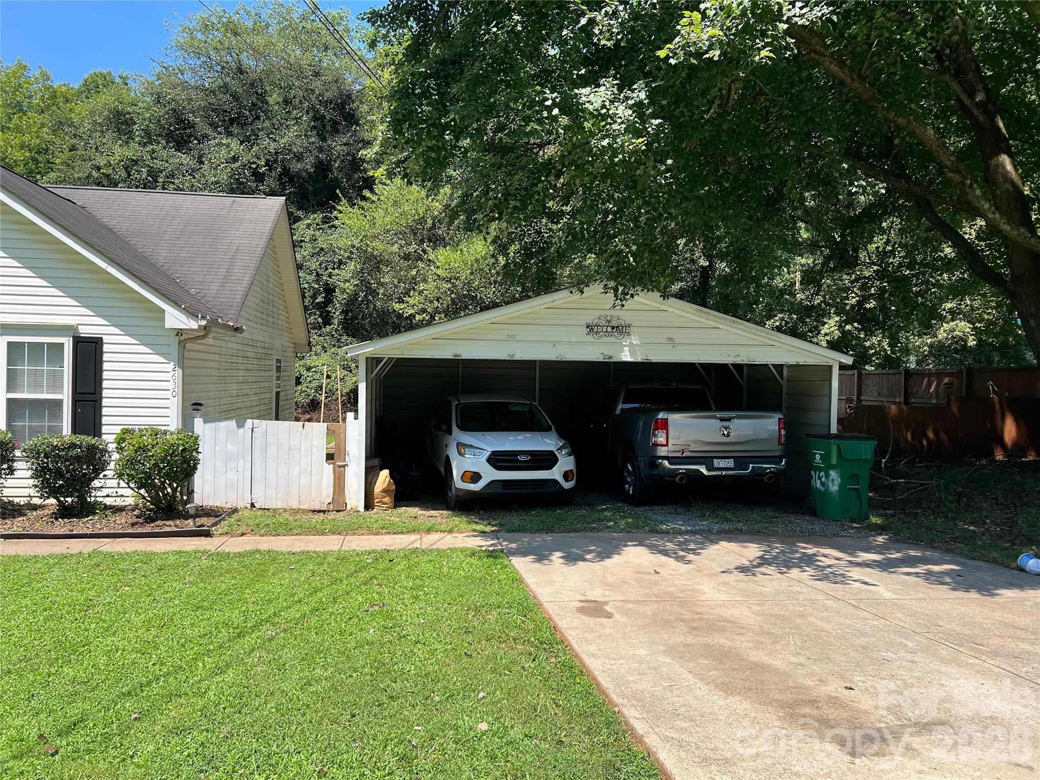 2630 Larry Drive Property Photo 3