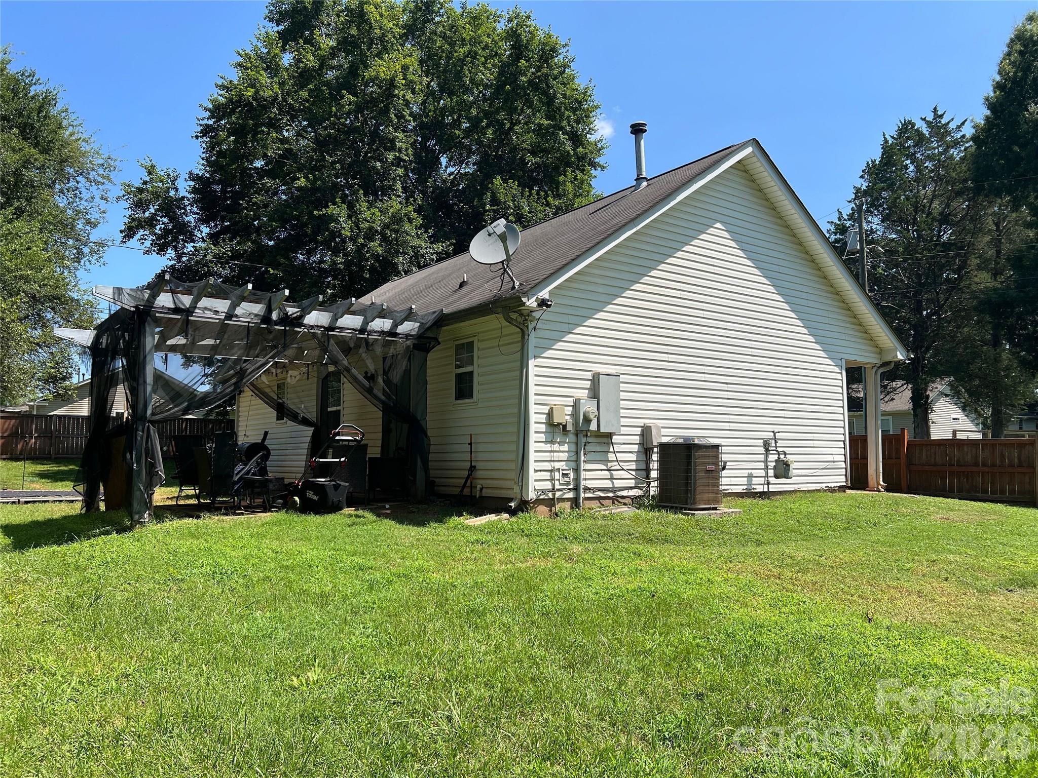 2630 Larry Drive Property Photo 5