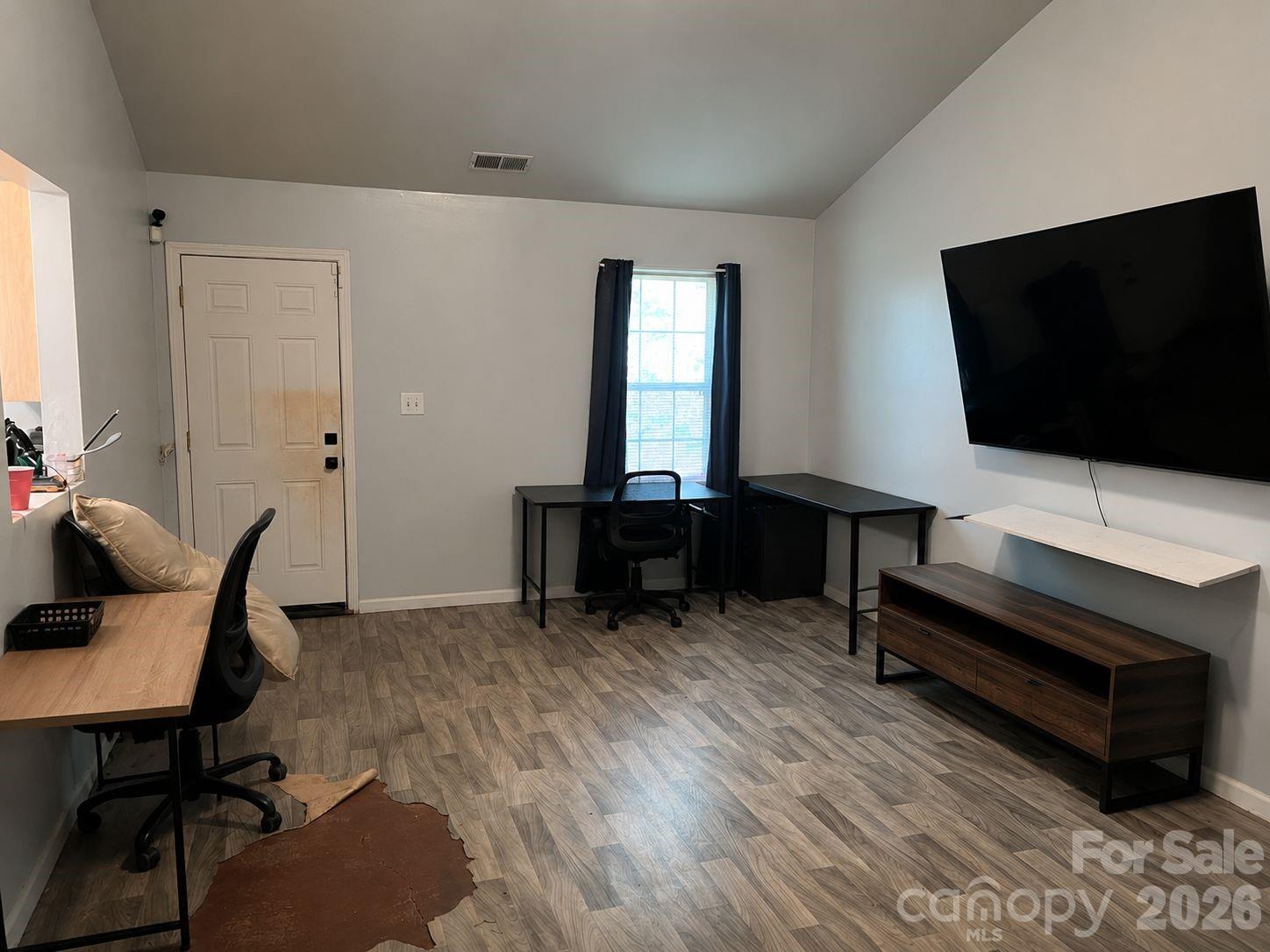 2630 Larry Drive Property Photo 10