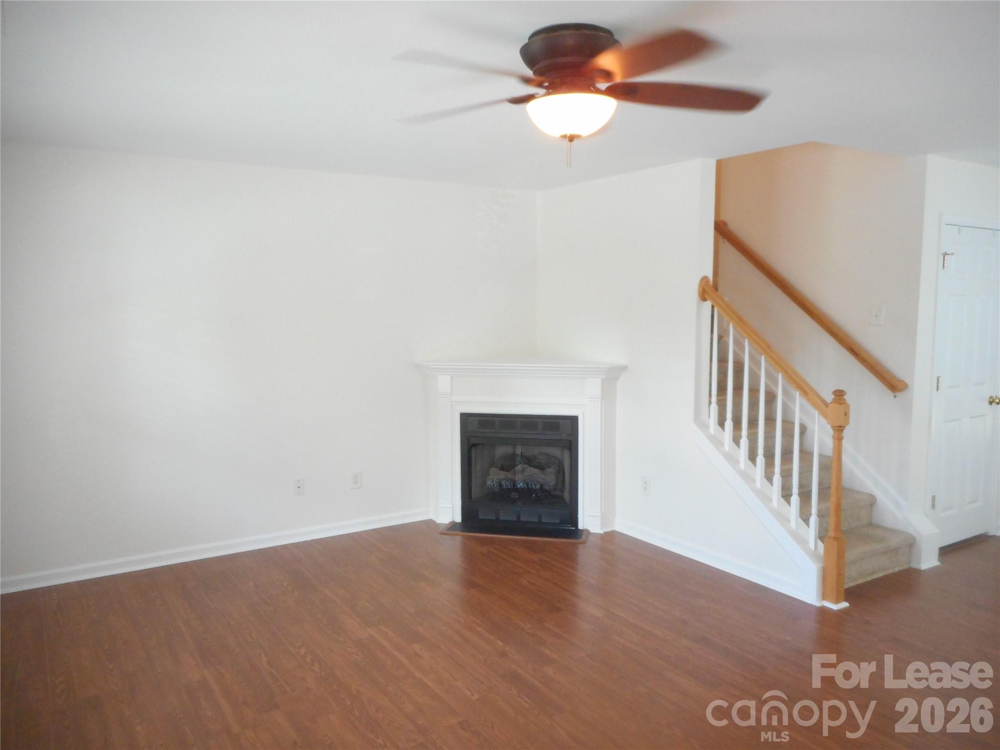 322 Deep Water Lane Property Photo 4