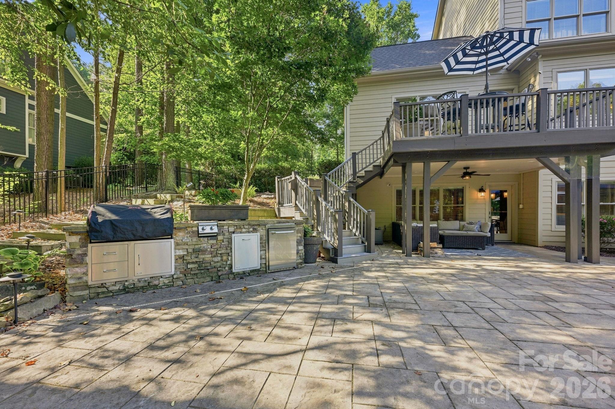 121 E Callicutt Trail Property Photo 43