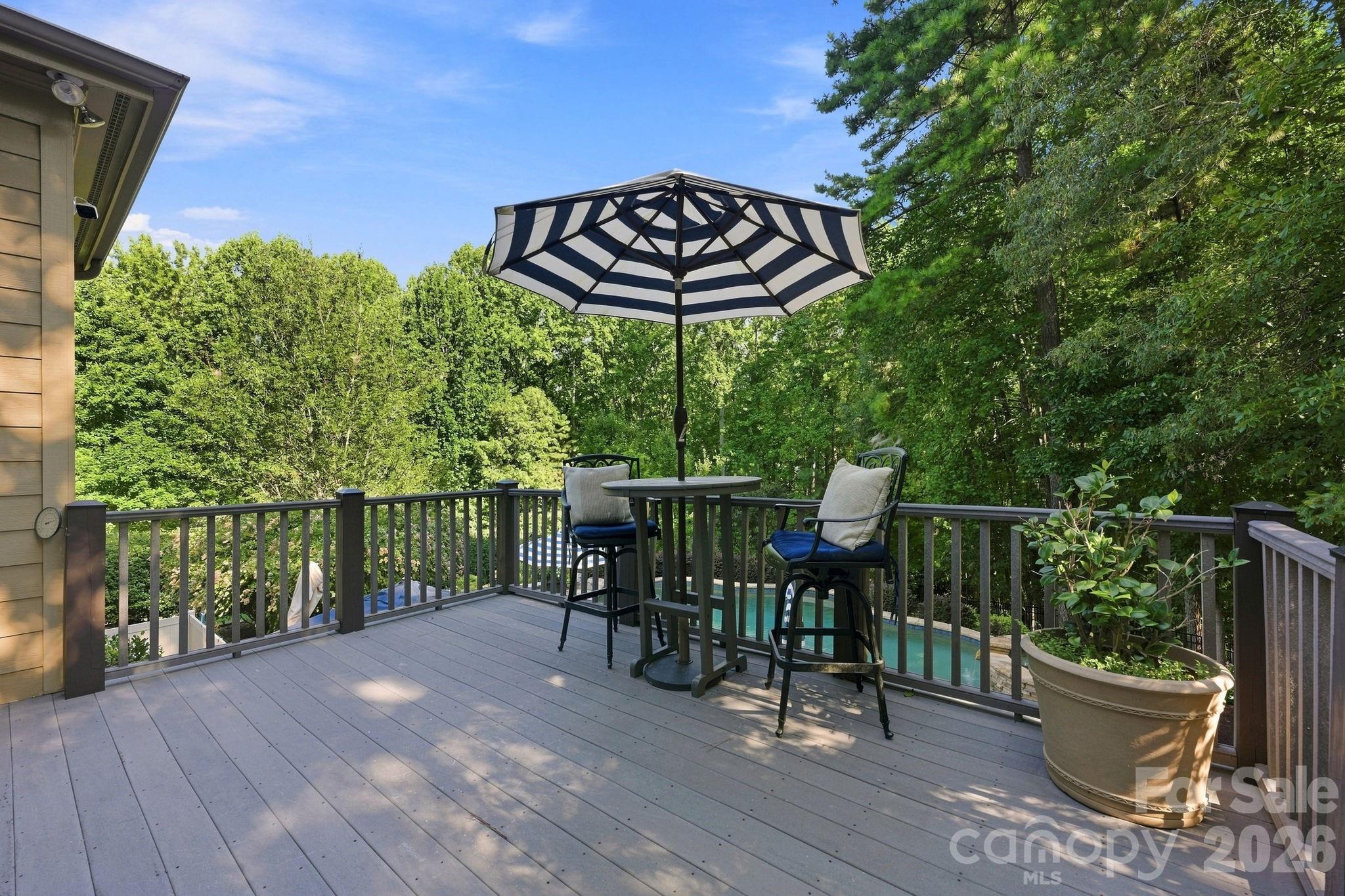 121 E Callicutt Trail Property Photo 44