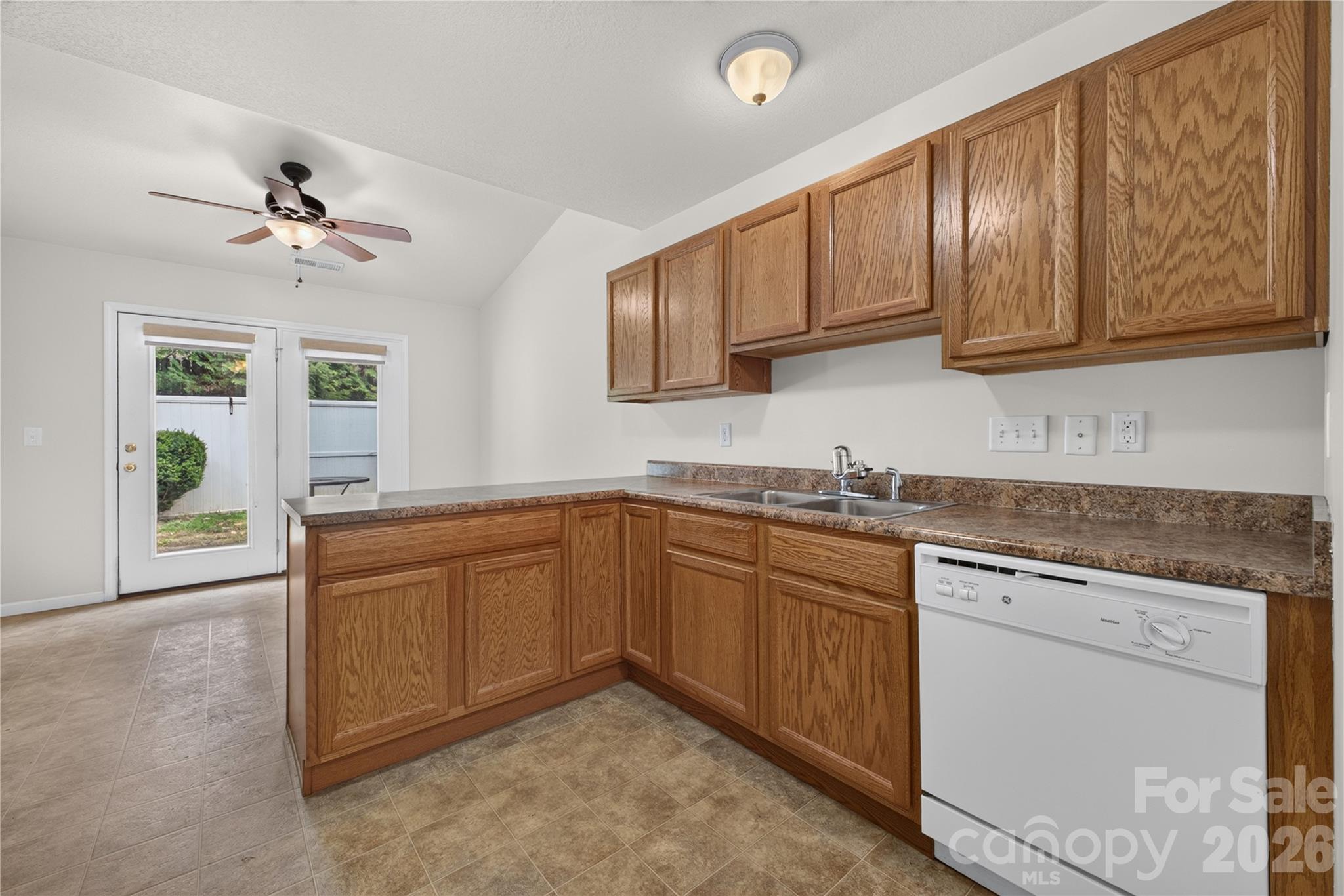 123 Lanceford Circle Property Photo 7