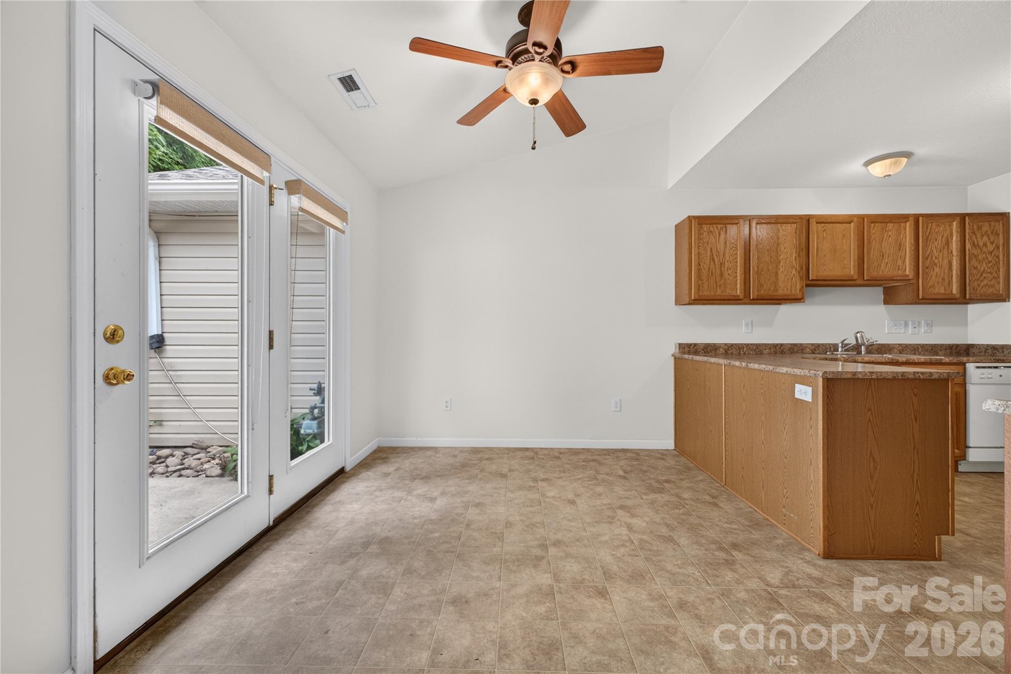 123 Lanceford Circle Property Photo 9