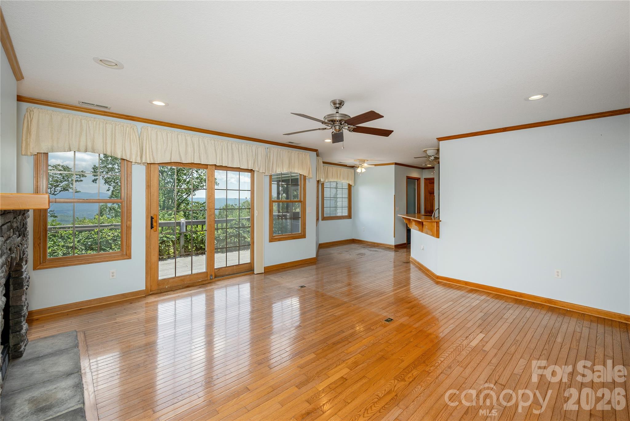 131 N Forge Crest Drive Property Photo 5