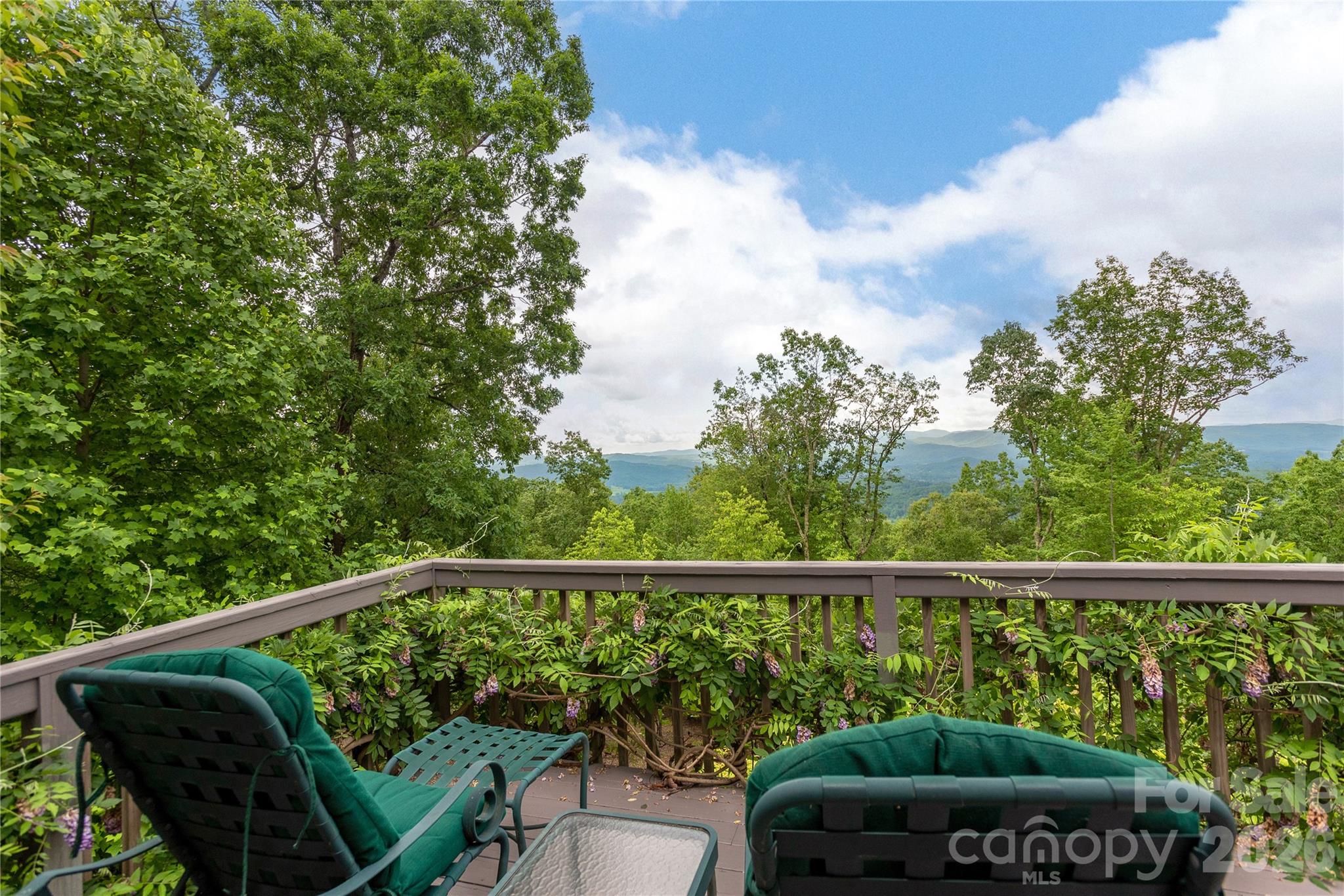 131 N Forge Crest Drive Property Photo 8