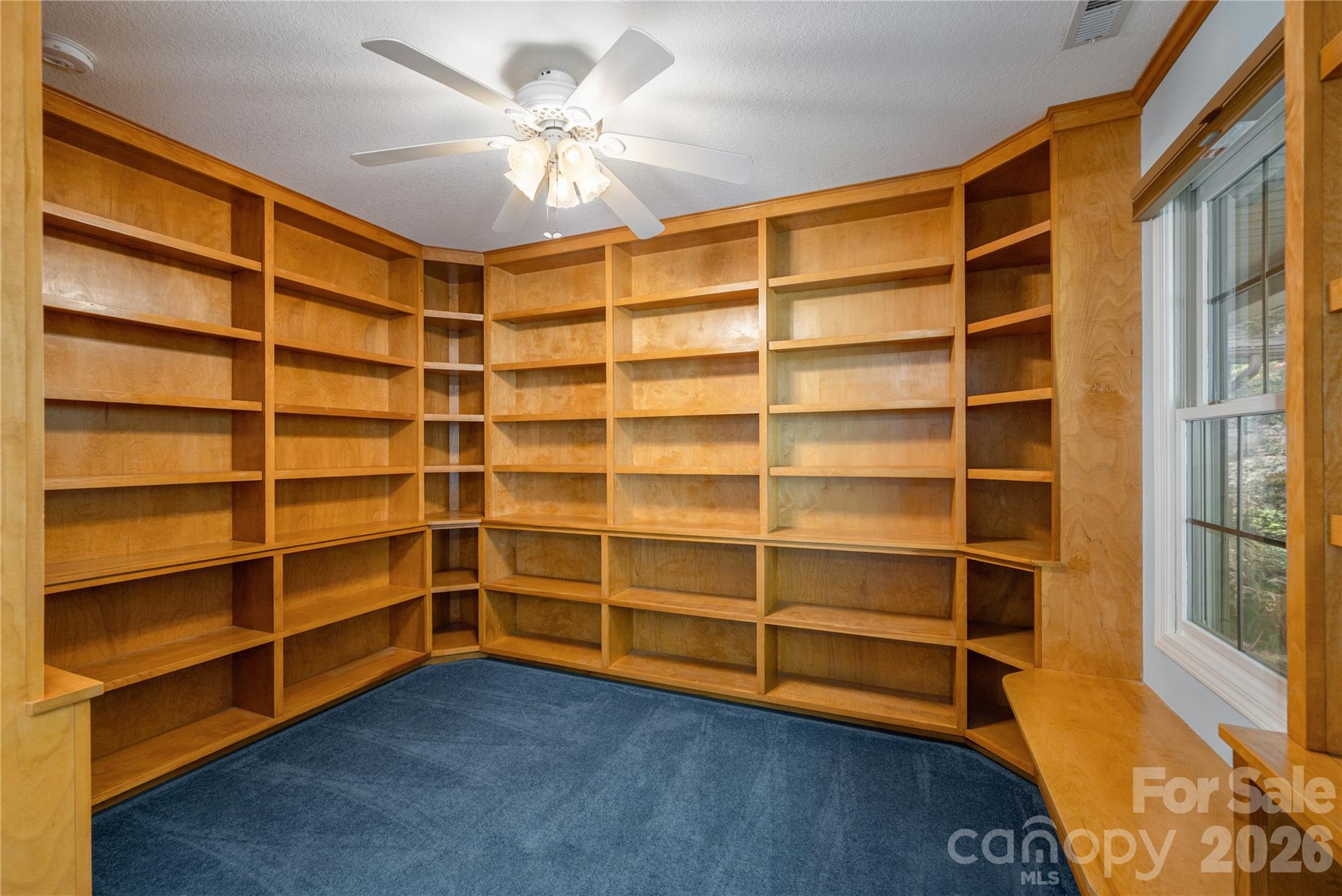 131 N Forge Crest Drive Property Photo 26