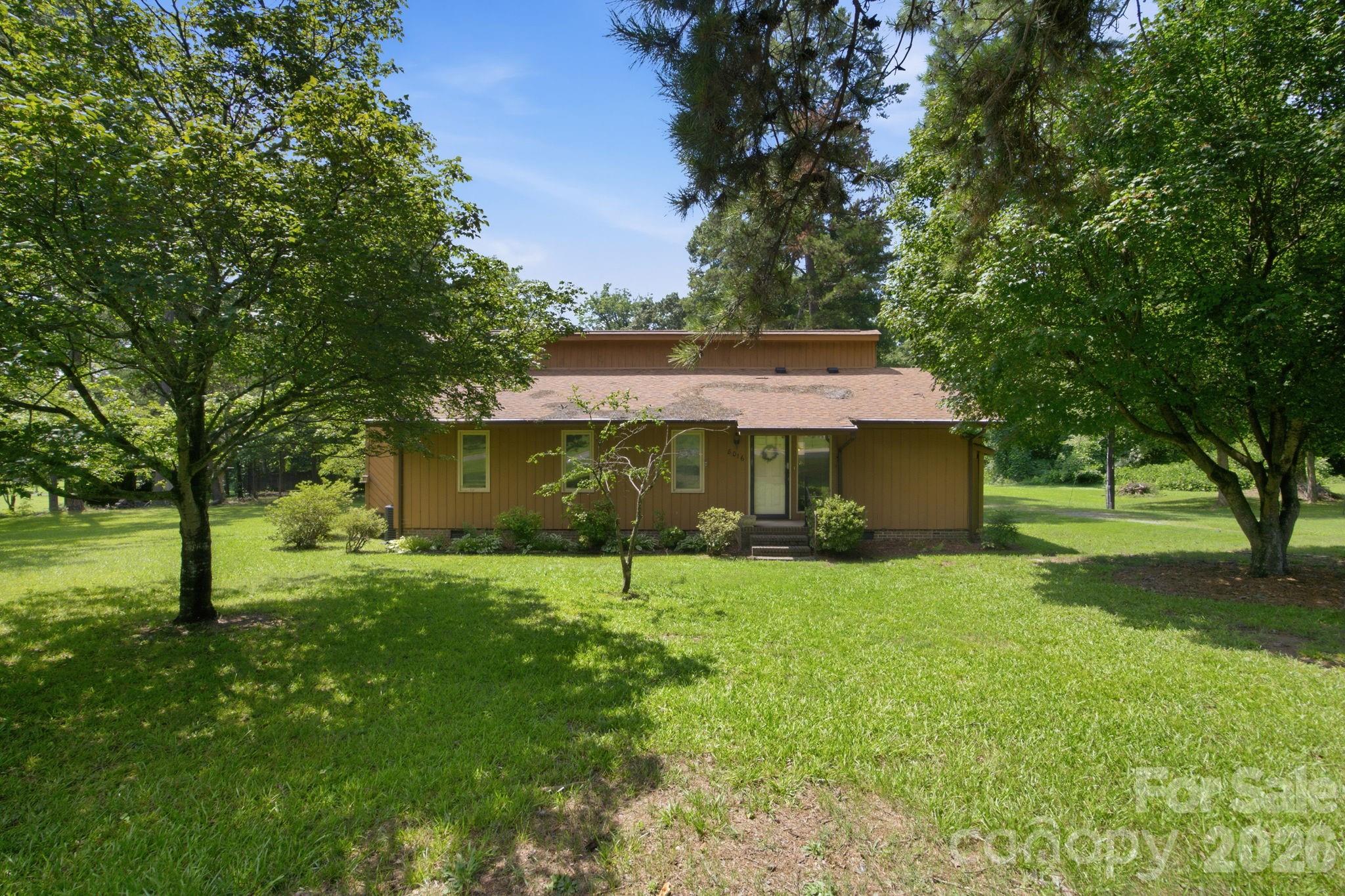 8016 Hedrick Circle Property Photo 1