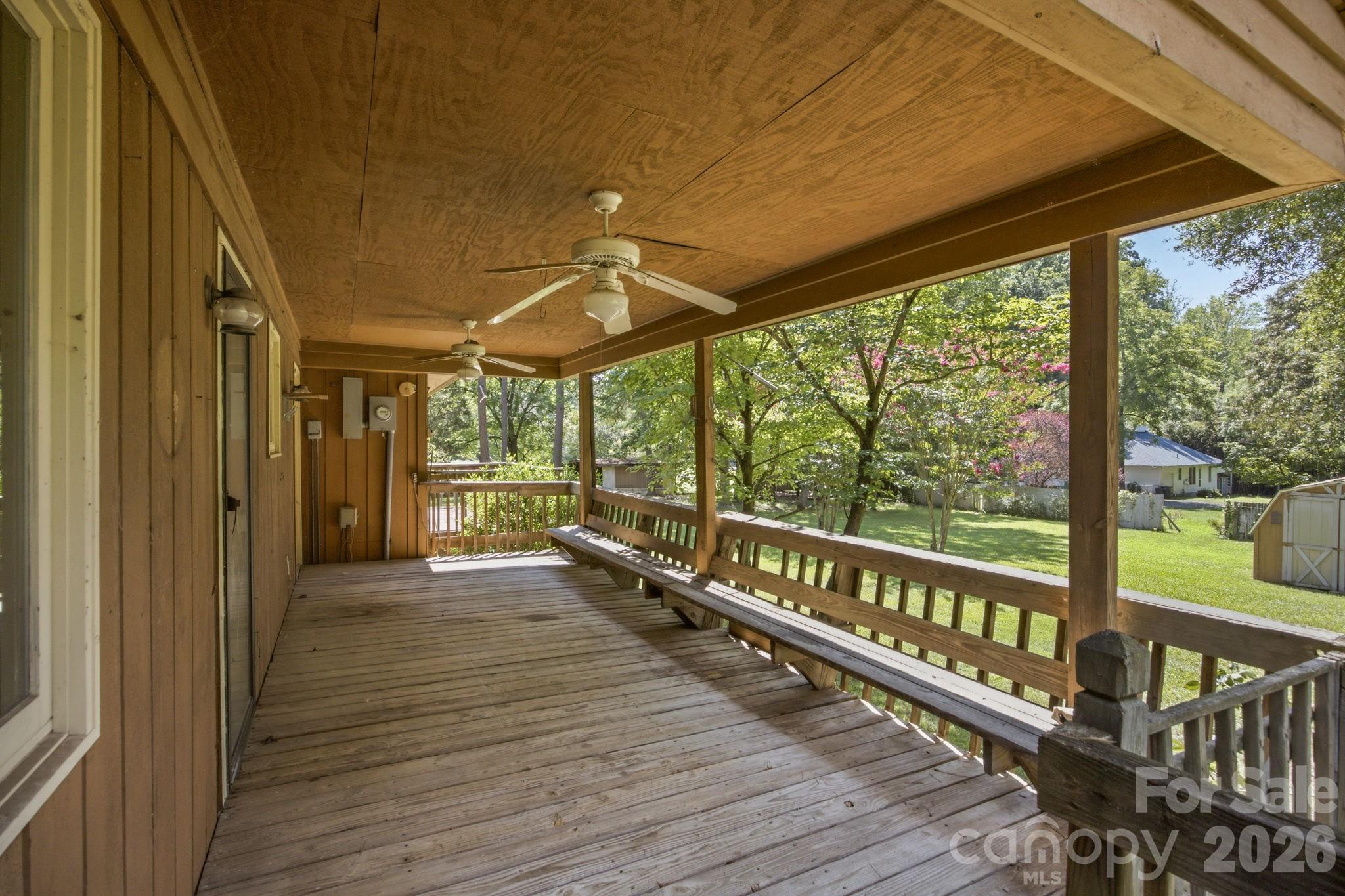 8016 Hedrick Circle Property Photo 8