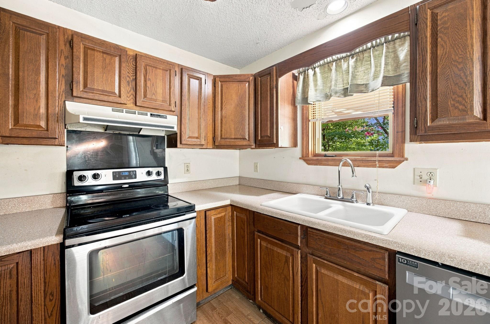 8016 Hedrick Circle Property Photo 25