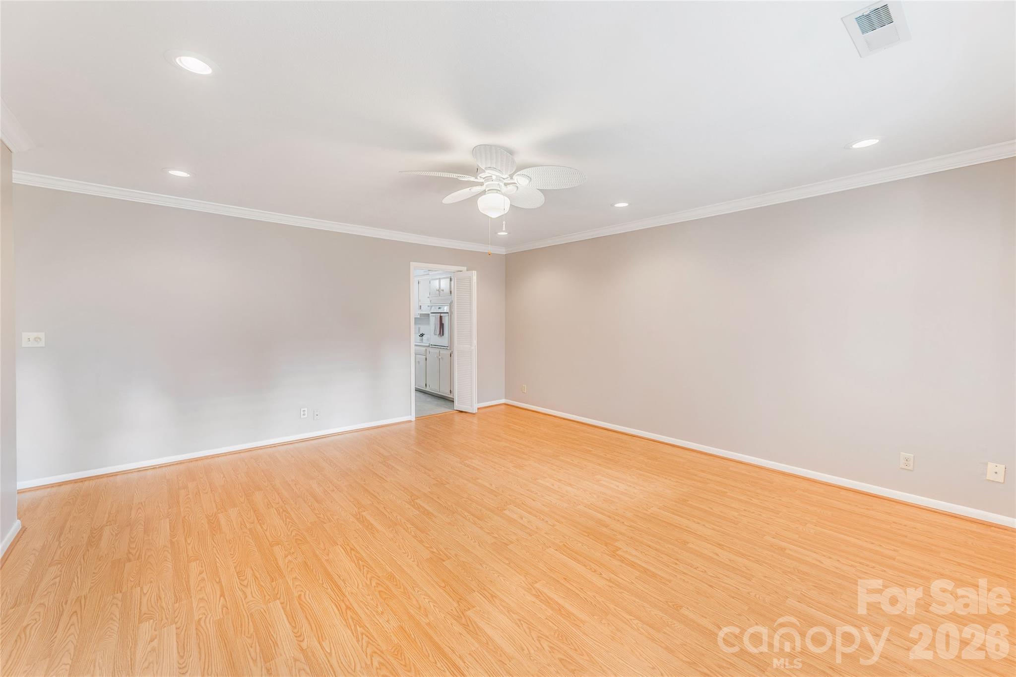 102 Boyd Drive 5c Property Photo 12