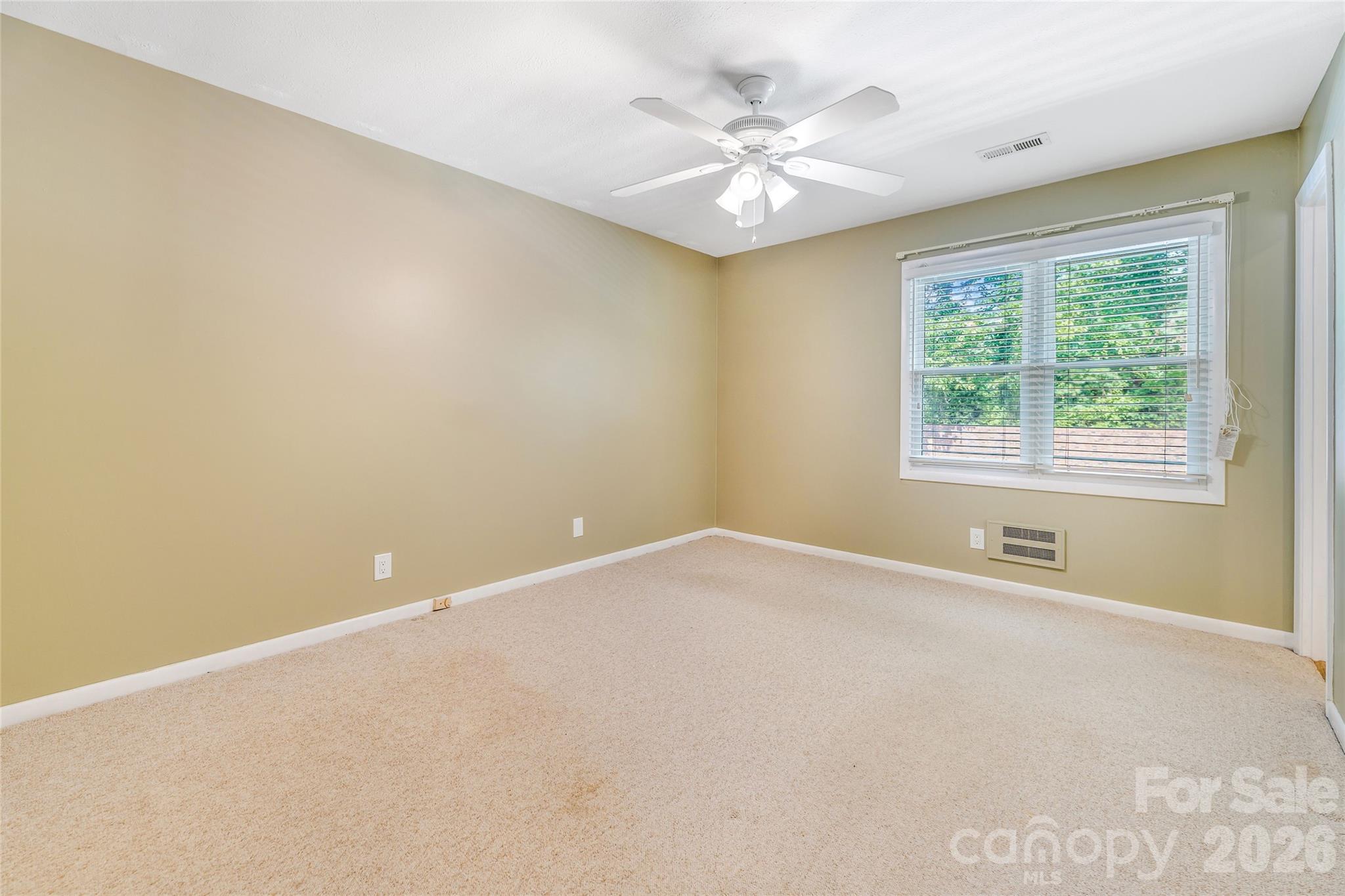 102 Boyd Drive 5c Property Photo 16