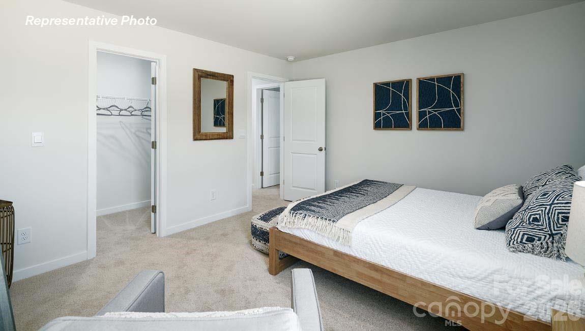 483 Dazzle Loop Property Photo 25