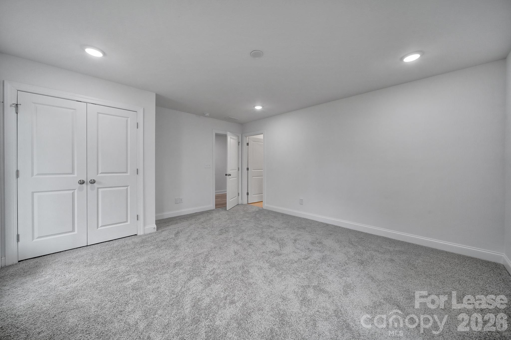 9220 Walnut Hill Road Property Photo 6