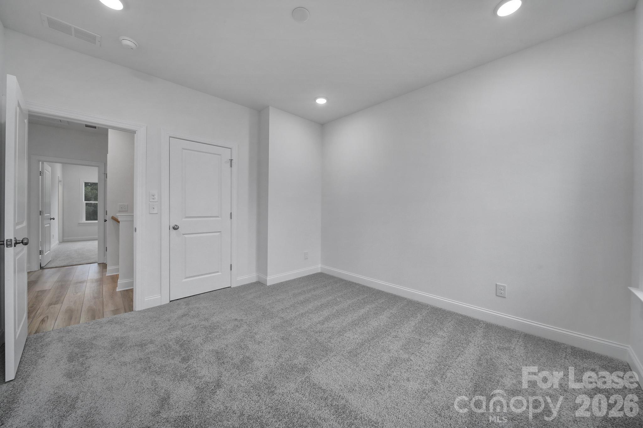 9220 Walnut Hill Road Property Photo 23