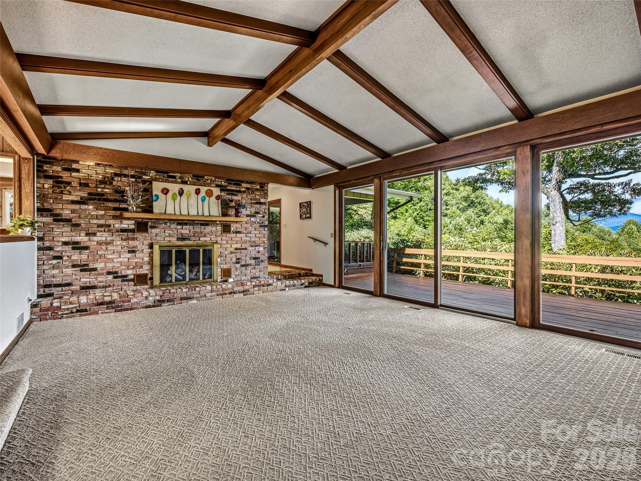 252 Middlemount Road Property Photo 10