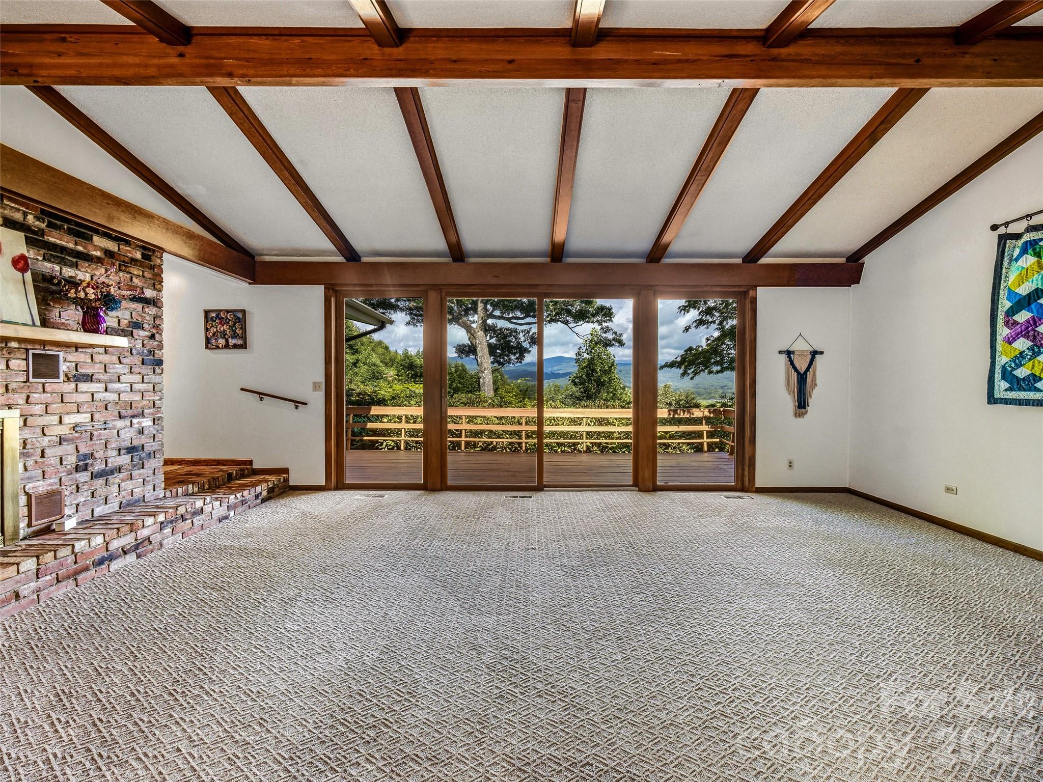 252 Middlemount Road Property Photo 11