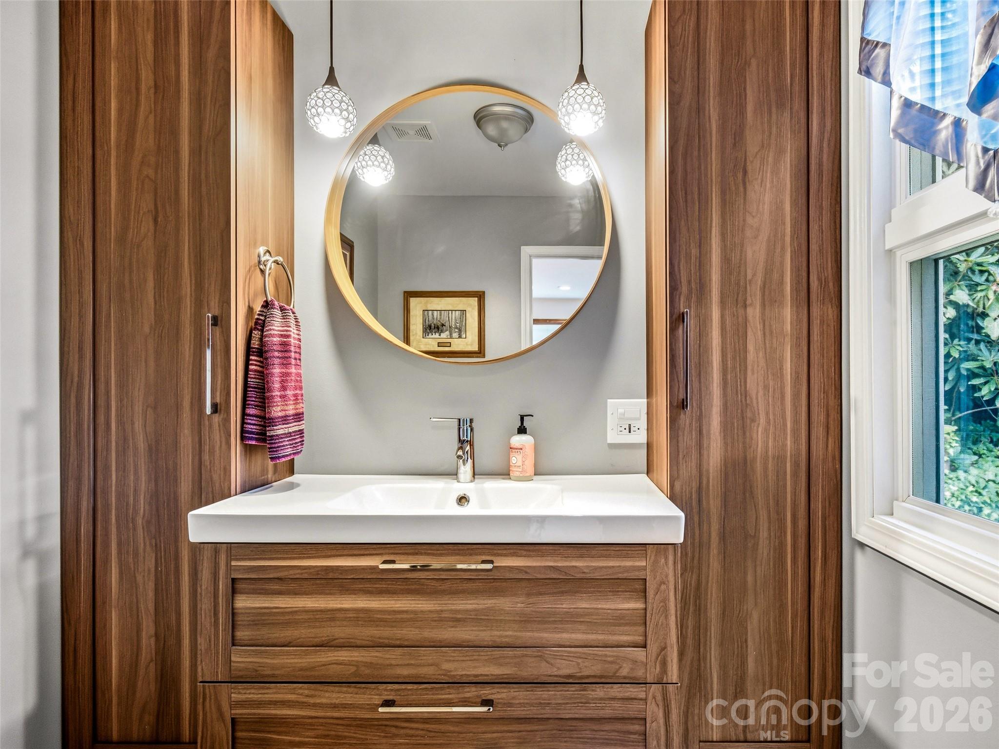 252 Middlemount Road Property Photo 19