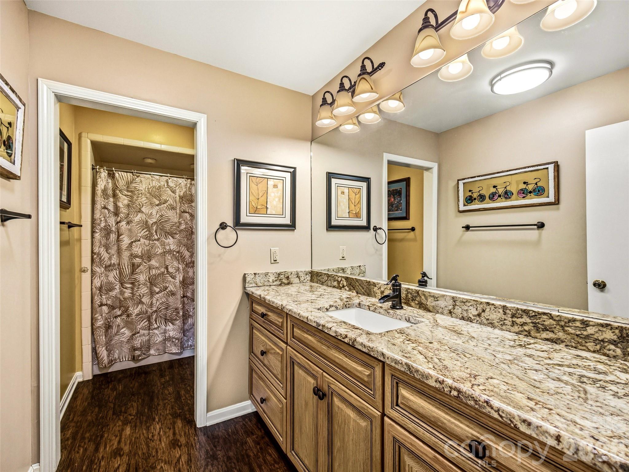252 Middlemount Road Property Photo 29