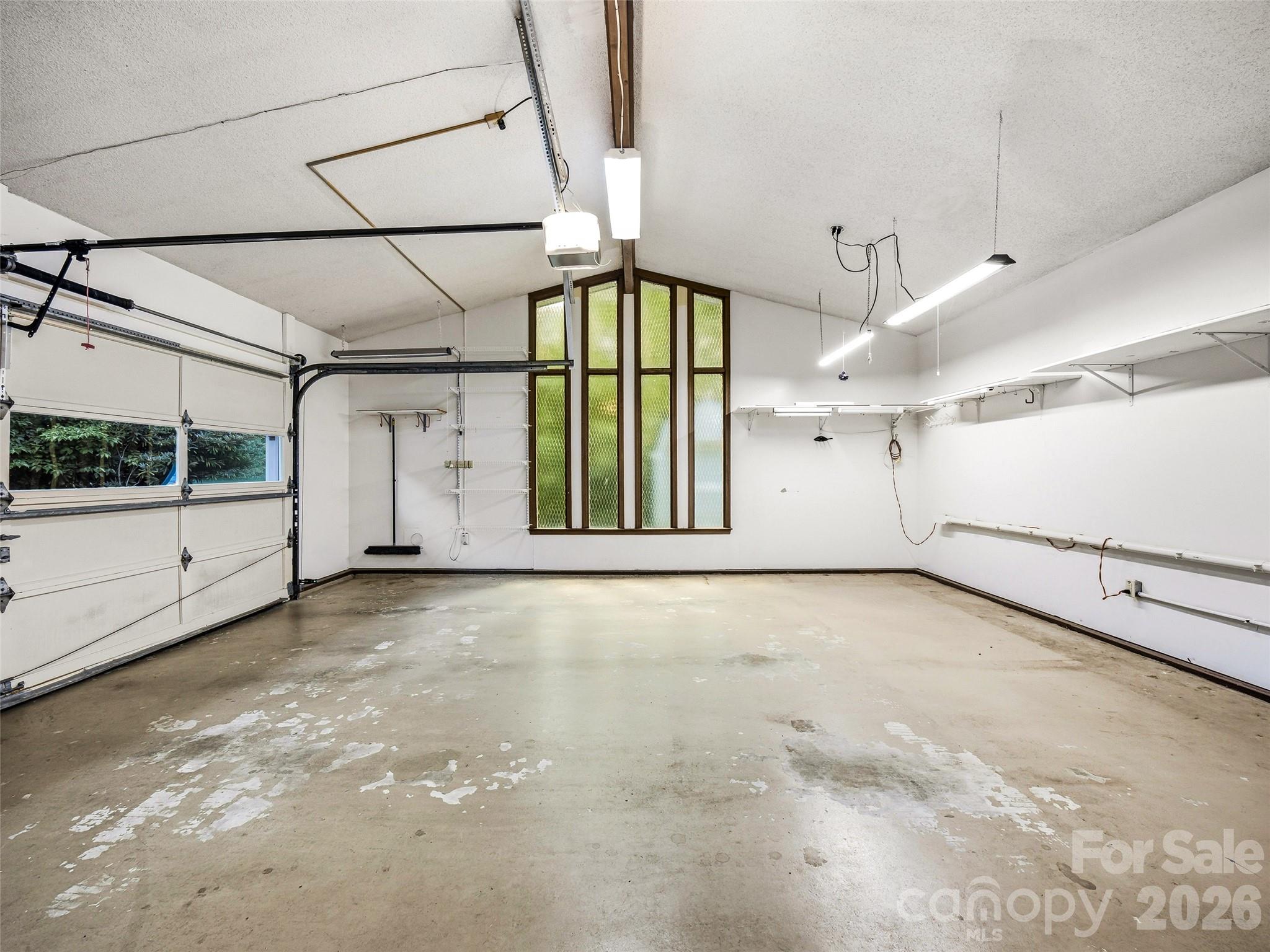 252 Middlemount Road Property Photo 32