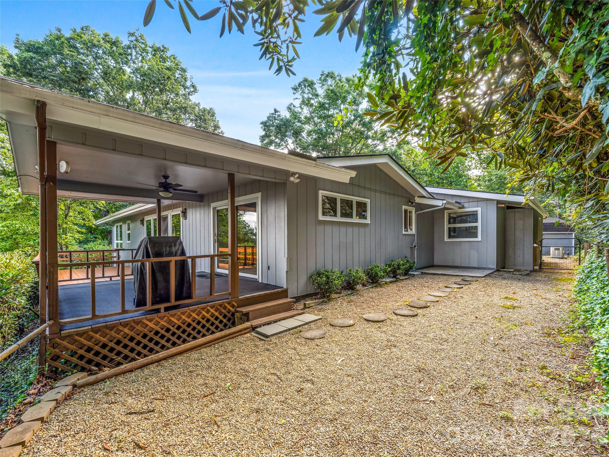 252 Middlemount Road Property Photo 39