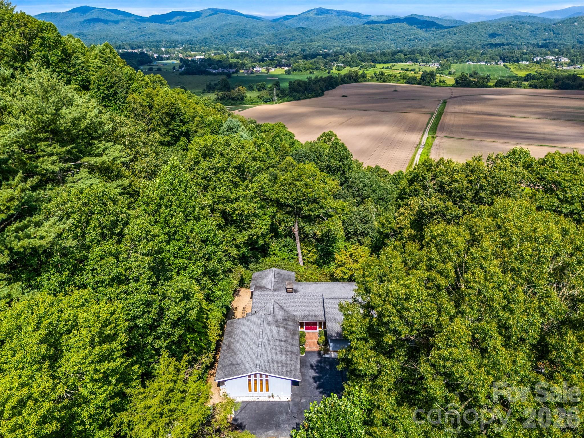 252 Middlemount Road Property Photo 44