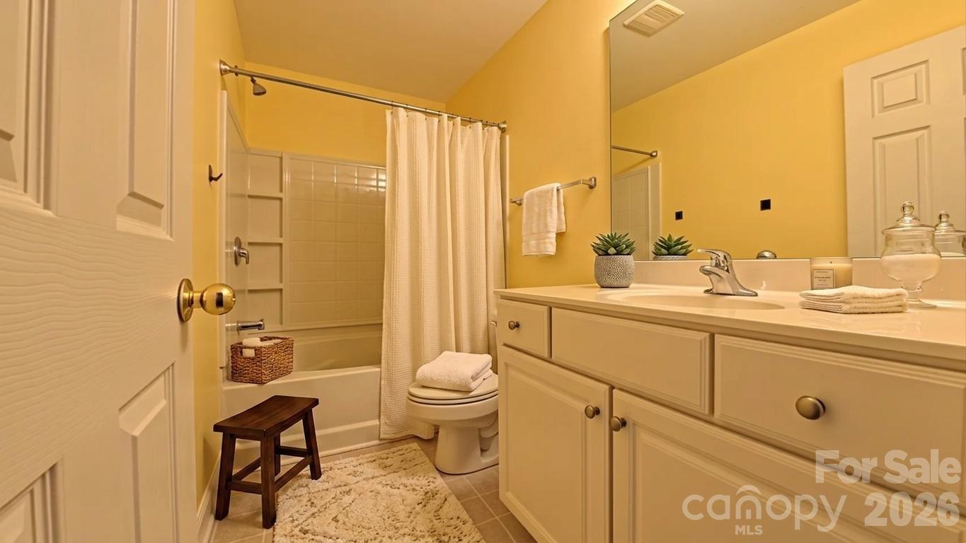 6419 Park Pond Drive Property Photo 15