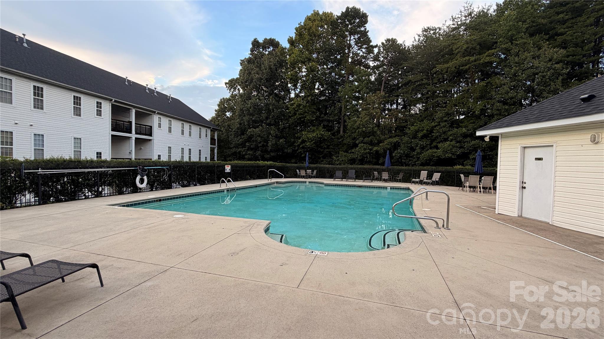 6419 Park Pond Drive Property Photo 20
